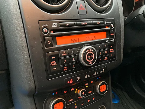 Nissan Qashqai 2008 factory radio