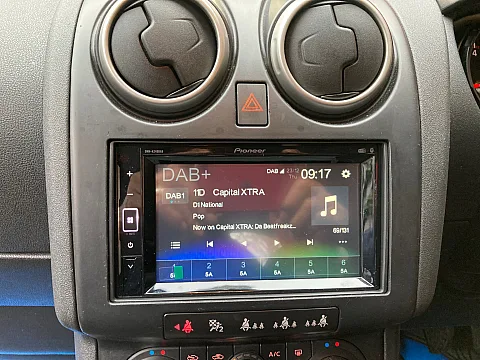 Nissan Qashqai 2008 fitted with Pioneer DMH-A240DAB
