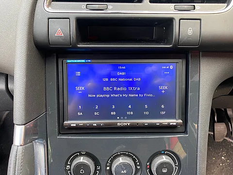 Peugeot 3008 2015 fitted with Sony XAV-AX 3250 Multimedia
