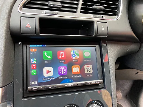 Peugeot 3008 2015 fitted with Sony XAV-AX 3250 Multimedia