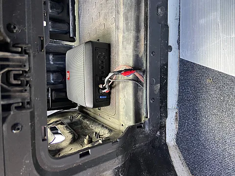 Renault Trafic 2016 JBL Nano plus JBL Stage 1 621 door speakers Install