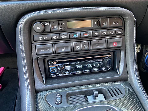 Jaguar XK8 2005 fitted Alpine CDE-205DAB using FK-394/4