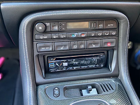 Jaguar XK8 2005 fitted Alpine CDE-205DAB using FK-394/4