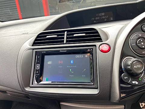 Honda Civic 2009 fitted Pioneer DMH-A240DAB / CTKHD01