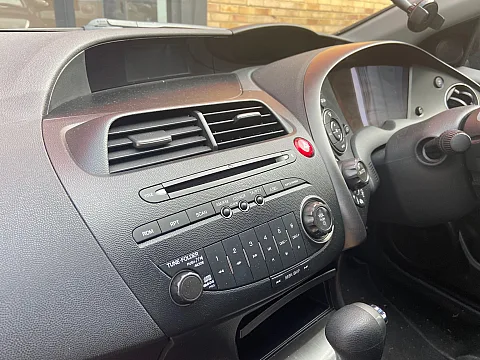 Honda Civic 2010 factory radio
