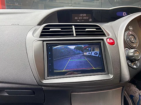 Honda Civic 2010 fitted with Pioneer SPH-DA160DAB, Reversing Camera
