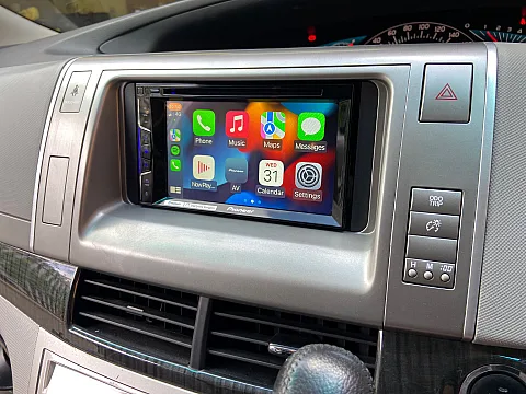 Toyota Estima 2008 Pioneer AVH-Z2200BT CarPlay Installed