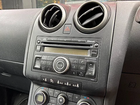Nissan Qashqai 2009 factory radio