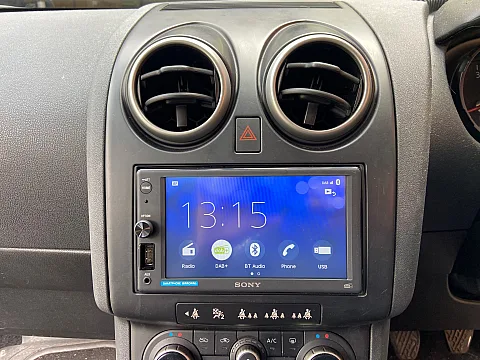 Nissan Qashqai 2009 fitted Sony XAV-1550 Multimedia Stereo