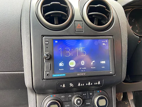 Nissan Qashqai 2009 fitted Sony XAV-1550 Multimedia Stereo