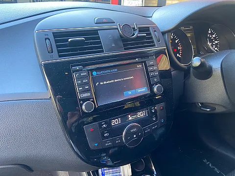 Nissan Pulsar 2017 Factory Radio