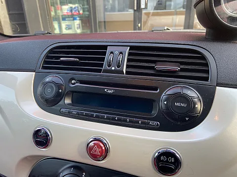 Fiat 500 Abarth 2015 factory radio