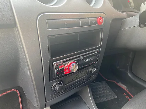 Seat Ibiza 2007 factory radio