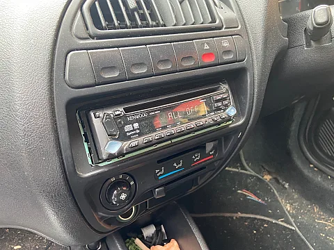 Citroen Saxo 2002 fitted with JVC KD-T402, Pioneer TS-G1020F Front Door Speakers