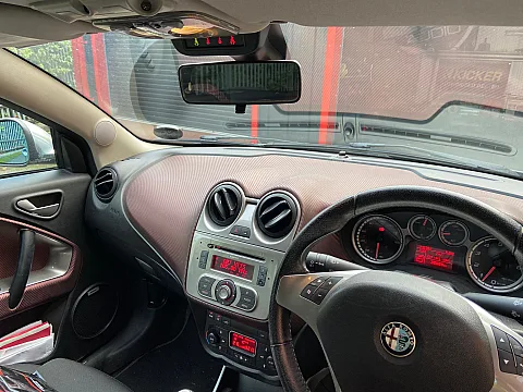 Alfa Romeo Mito 2011 factory radio