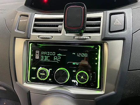 Toyota Yaris 2007 upgraded with a Pioneer FH-S720BT using CT24TY22 fascia and CT20TY01