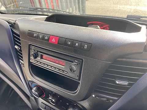 Iveco Daily 2018 factory radio