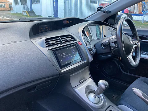 Honda Civic 2006 fitted with Pioneer SPH-DA160DAB Stereo