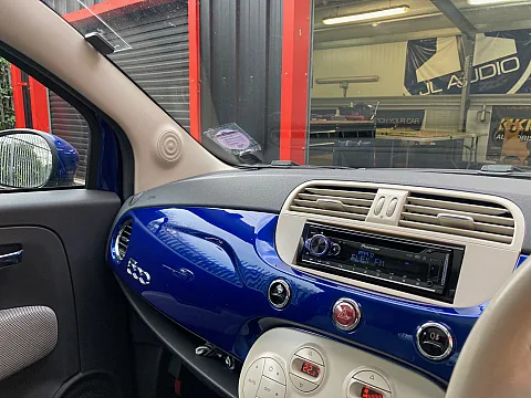 Fiat 500 2009 Pioneer DEH-S720DAB stereo upgrade