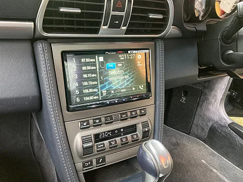 Porsche Carrera 4S 2005 Pioneer AVH-Z9200DAB upgrade