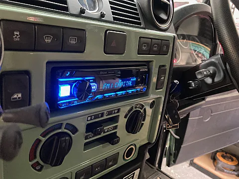 Land Rover Defender 2016 Alpine UTE-200BT, SWE-1200 AMP subwoofer install