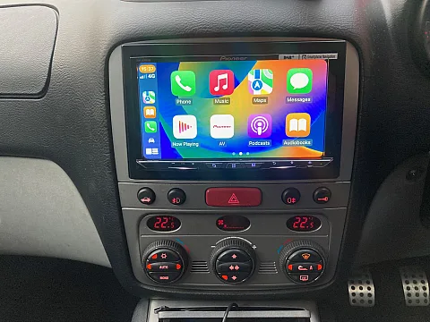 Alfa Romeo 2004 Pioneer AVH-Z9200DAB, reversing camera installed