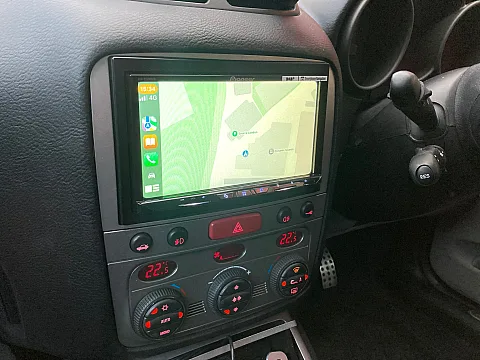 Alfa Romeo 2004 Pioneer AVH-Z9200DAB, reversing camera installed