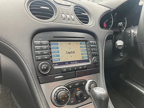 Mercedes SL 2008 factory radio