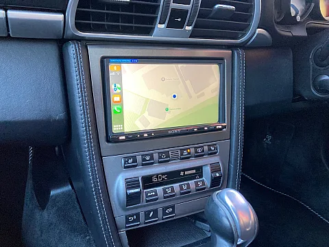 Porsche 911 2007 Sony XAV-AX3250 multimedia upgrade