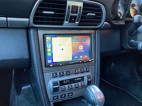 Porsche 911 2007 Sony XAV-AX3250 multimedia upgrade
