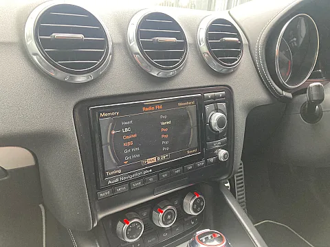 Audi TT 2011 factory radio