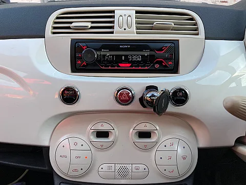 Fiat 500 2008 upgraded with Sony DSX-A410BT Bluetooth stereo