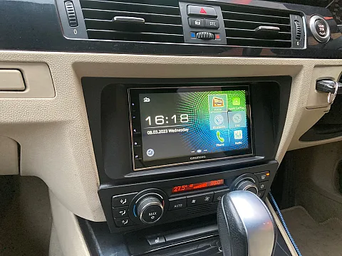BMW 3 Series 2009 upgraded with Grundig GX-3800 CarPlay stereo