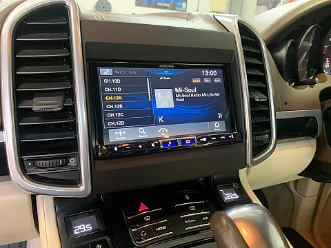 Porsche Cayenne 2014 upgraded with Alpine ILX-705D Multimedia Stereo