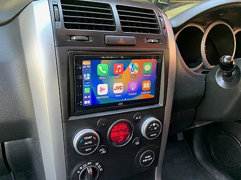 Suzuki Grand Vitara 2009 fitted JVC KW-M565DBT CarPlay stereo