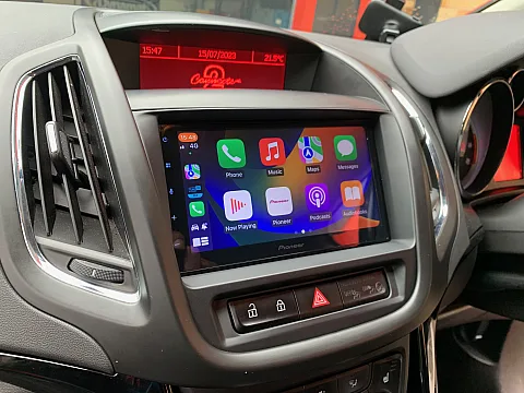 Vauxhall Zafira 2016 upgraded with Pioneer SPH-DA160DAB CarPlay stereo