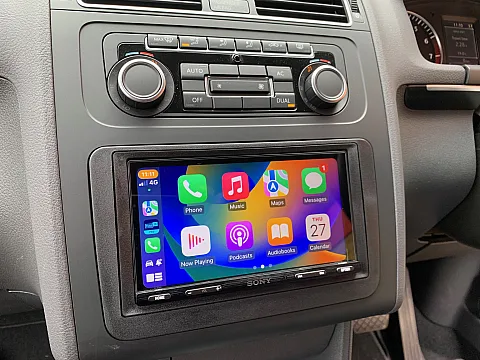VW Touran 2011 upgraded with Sony XAV-AX5650 CarPlay stereo