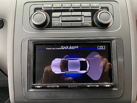 VW Touran 2011 upgraded with Sony XAV-AX5650 CarPlay stereo