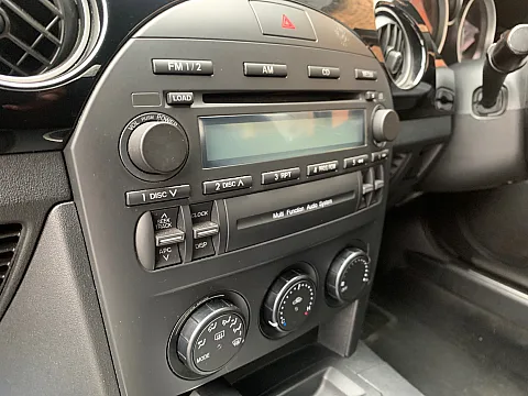 Mazda MX5 2007 factory radio