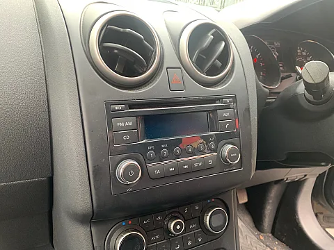 Nissan Qashqai 2012 factory radio