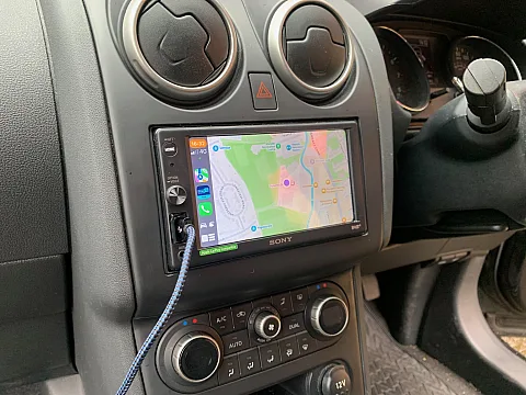 Nissan Qashqai 2012 fitted with Sony XAV-AX1005DB Car Stereo