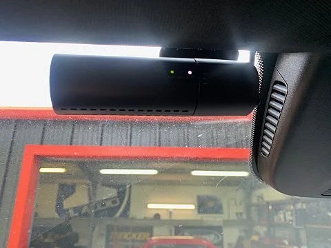Mercedes V Class 2020 model fitted with a Blackvue DR590x-1CH Dash Cam