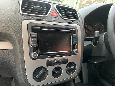 VW EOS 2009 upgraded with Kenwood DMX7722DABS CarPlay stereo