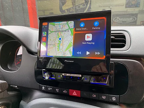 Fiat Panda 2019 upgraded with Pioneer AVH-Z7200DAB CarPlay stereo