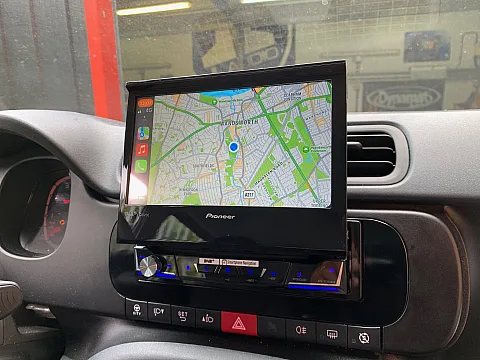 Fiat Panda 2019 upgraded with Pioneer AVH-Z7200DAB CarPlay stereo
