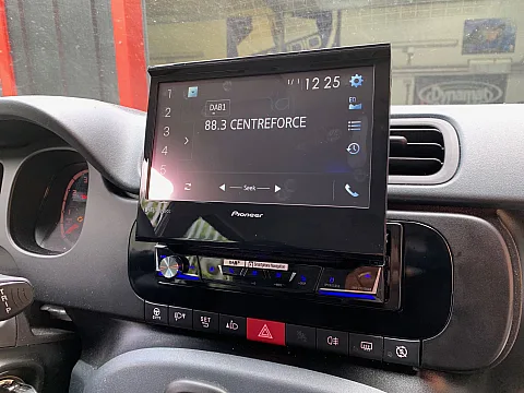 Fiat Panda 2019 upgraded with Pioneer AVH-Z7200DAB CarPlay stereo