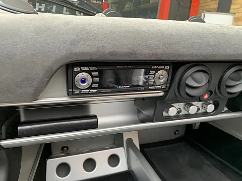 Lotus Exige 2005 factory radio