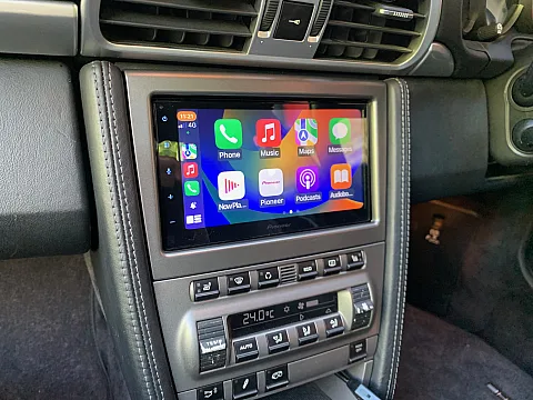 Porsche 997 upgraded with Pioneer SPH-DA160DAB CarPlay stereo
