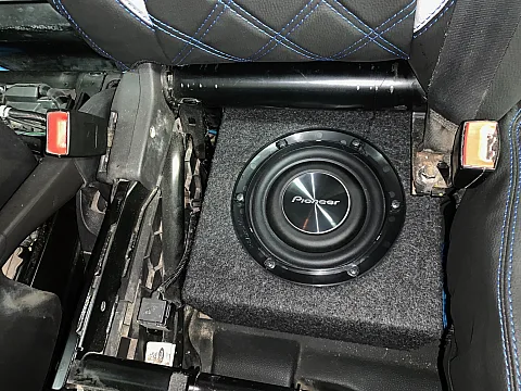 Ford Transit Custom 2013 Pioneer GM-D8701 TS-A2000LDZ T5 BOX Installed