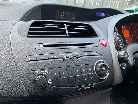 Honda Civic 2006 factory radio